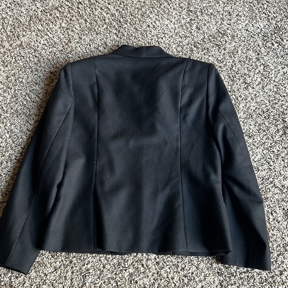 Pendleton Petite 100% Virgin Wool Black Blazer Four Button Closure Size 6 - Picture 2 of 9